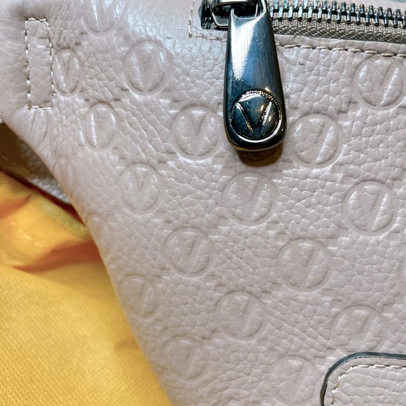 NWT! Mario Valentino Mickey Belt / Sling Bag - Stucco - Picture 5 of 10